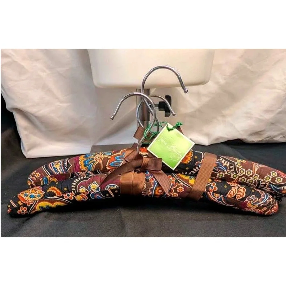 Vera Bradley ~ Set of 3 ~ Padded Hangers ~Brown‎ Kensington Paisley ~ NEW